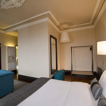 Youropo - Bolhao Apartman *